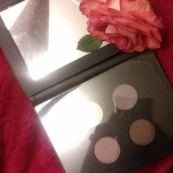 Ittse leatherbound palette - Picture 2 of 3